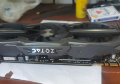 旧电脑拆配件卖闲置的显卡索泰970至尊版4G