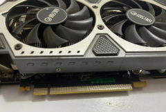 出影驰GTX970 4G骨灰黑将版 三风扇散热，6pin+8
